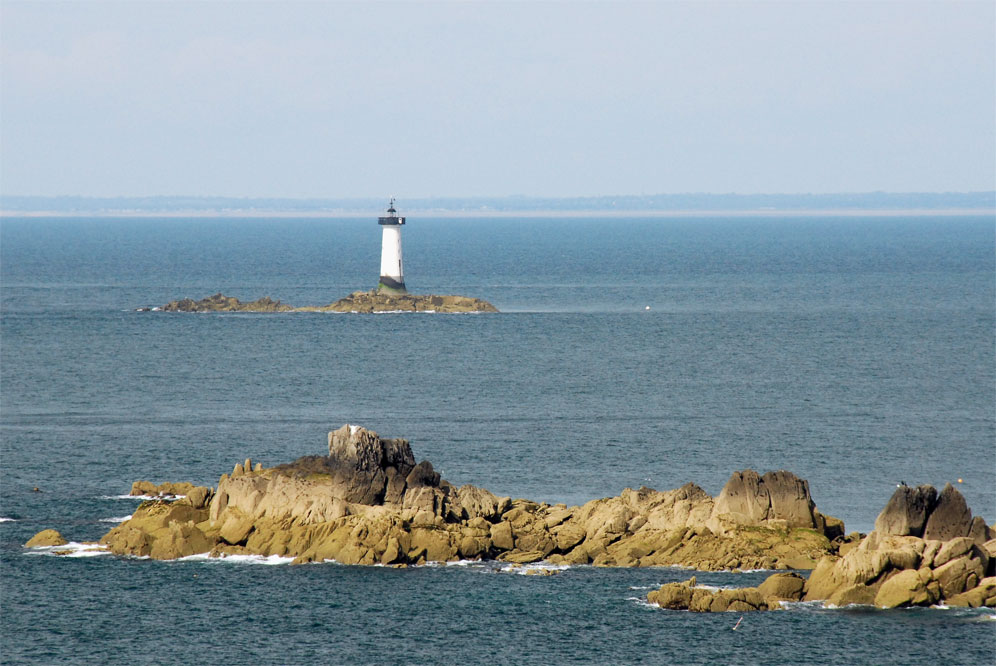 Photo d'un phare au large - Bretagne - juillet 2016